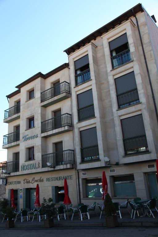 Hostal Torres San Leonardo de Yagüe Eksteriør billede