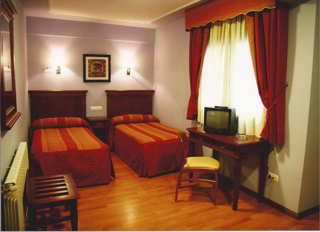 Hostal Torres San Leonardo de Yagüe Værelse billede