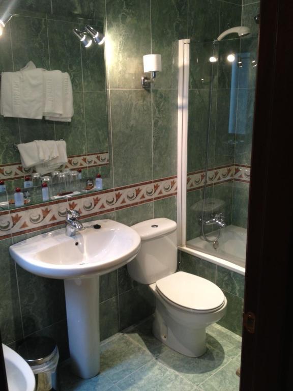 Hostal Torres San Leonardo de Yagüe Værelse billede